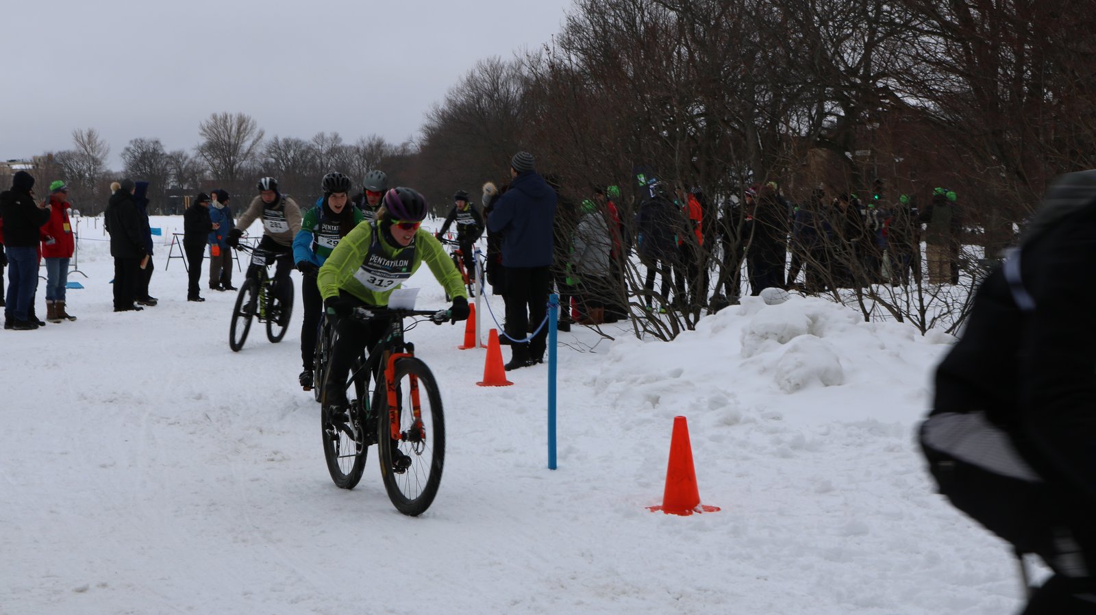 Robotiq Embraces the Canadian Cold with Sports